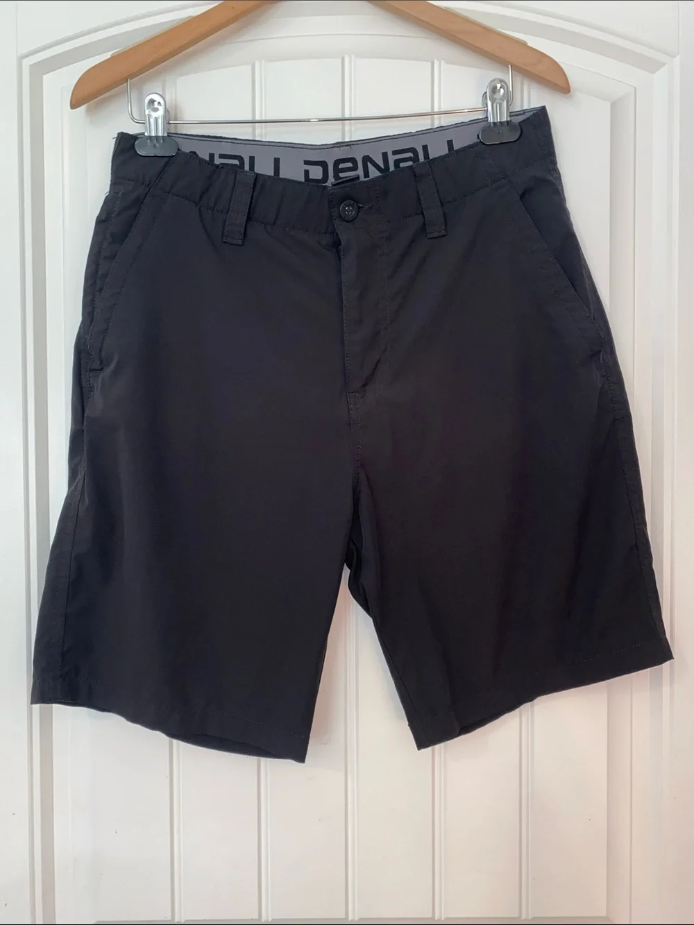 Denali Men's Black Flat-Front Shorts size Waist 32